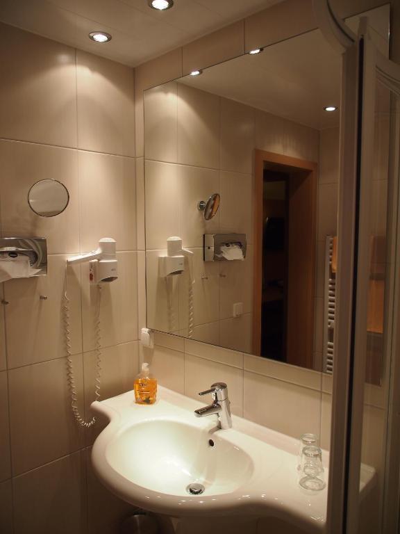 Bb Haus Neugebauer Garni Hotell Geisenheim Rom bilde