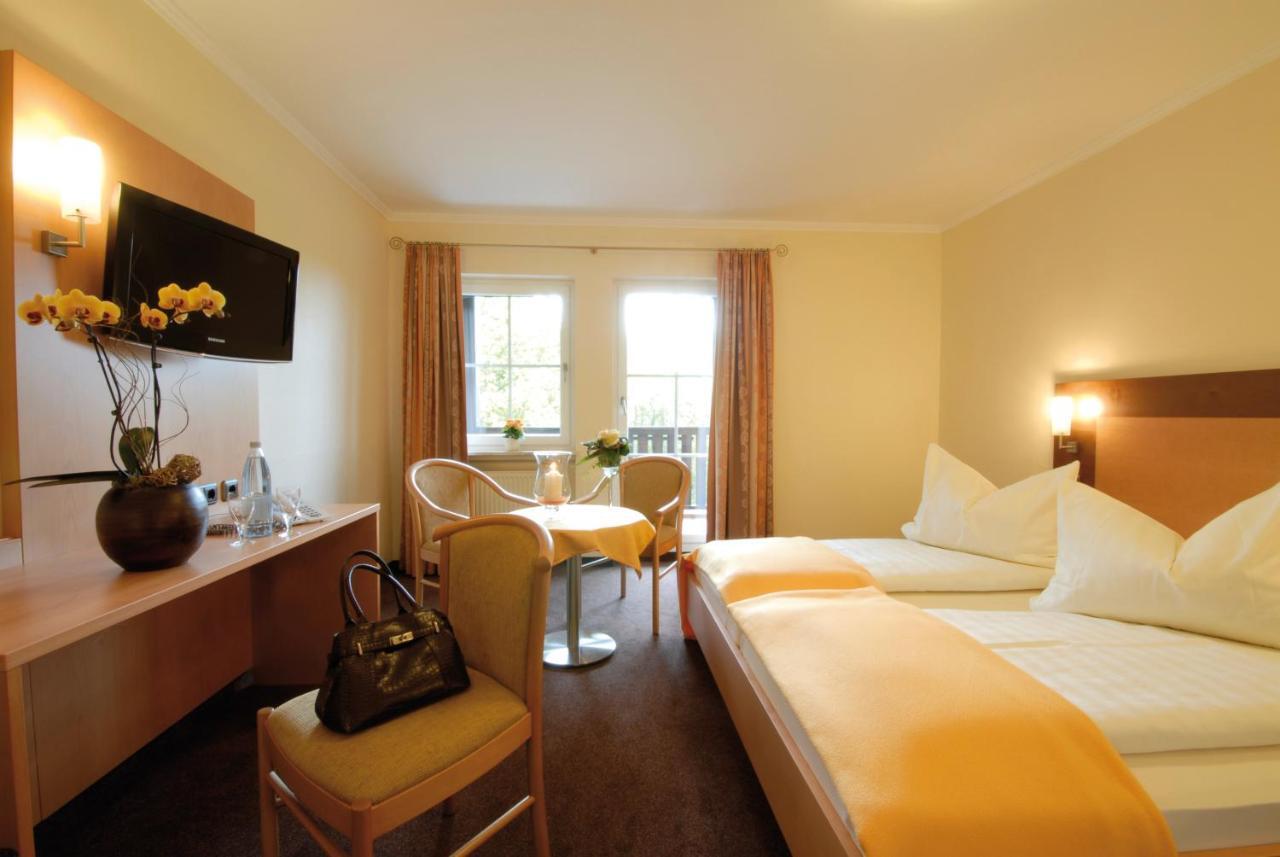 Bb Haus Neugebauer Garni Hotell Geisenheim Rom bilde